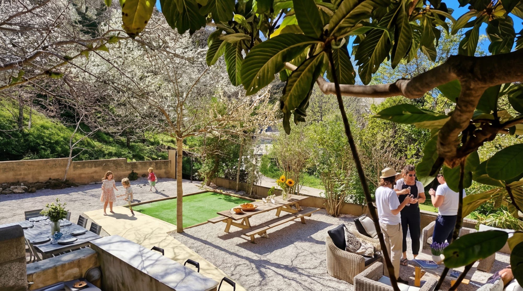 Large T3 apartment classified 4*, 140 m², private garden 360 m², billiards — 2